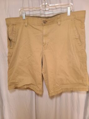 Weatherproof Men's Khaki Flat-Front Cotton Shorts